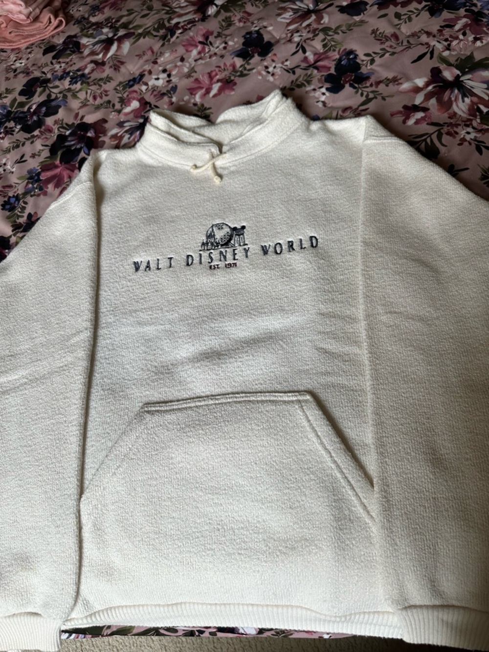 Vintage-Walt Disney World Cream Embroidered Pullover Hoodie